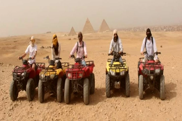 Safari Day Tour in the Pyramids from Hurghada by Air