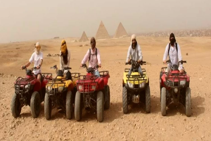 Safari d'une journée aux Pyramides depuis Marsa Alam par avion