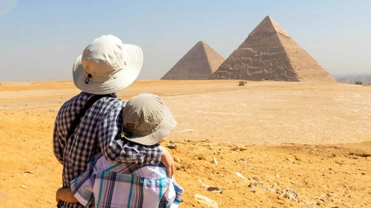 Tour di un giorno alle piramidi di Giza, giro in quad e cammello dal Cairo