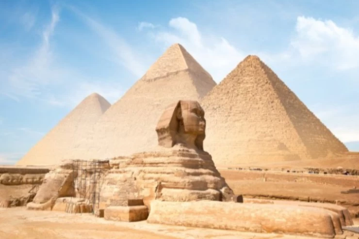 Excursion d'une journée aux pyramides de Gizeh, à Saqqara, au vieux Caire, et dîner