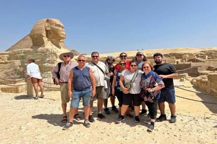 Excursión de un día a las pirámides de Guiza con almuerzo en una feluca
