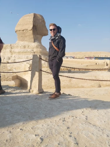 Il viaggio al Cairo Tour di un giorno da Luxor
