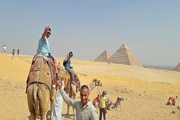 Visite des pyramides de Gizeh avec entrée à Khufu et promenade à dos de chameau