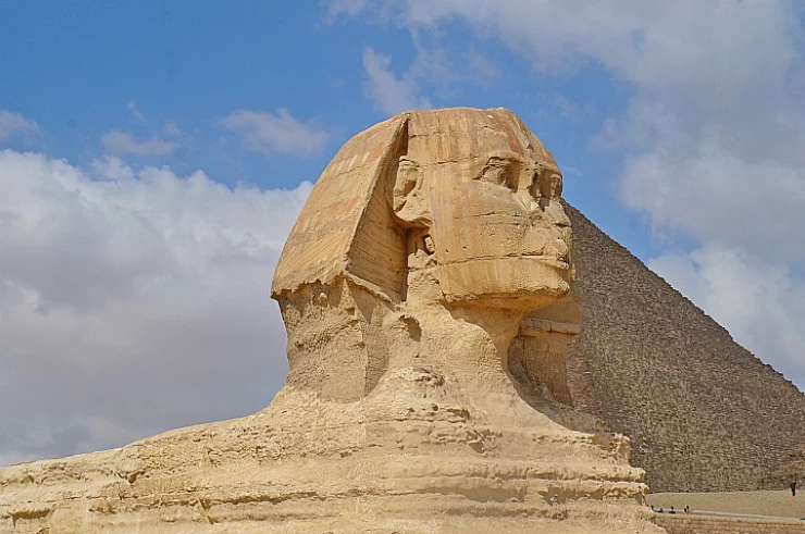 Giza Pyramids and Saqqara Tour from Taba by flight
