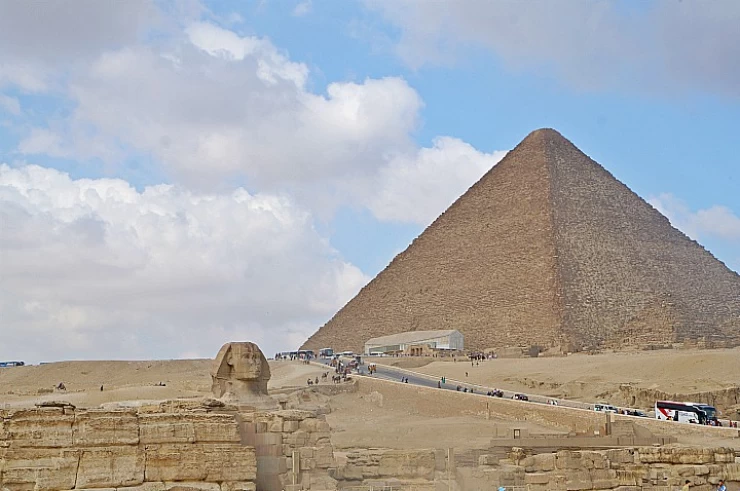 Giza Pyramids, Saqqara, and Boat Trip from Shram El Sheikh