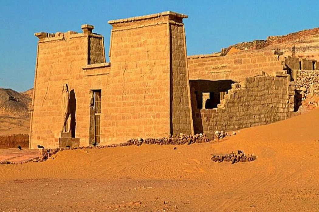 Tempio di Wadi El Seboua in Nubia | Valle del Tempio dei Leoni ad Assuan