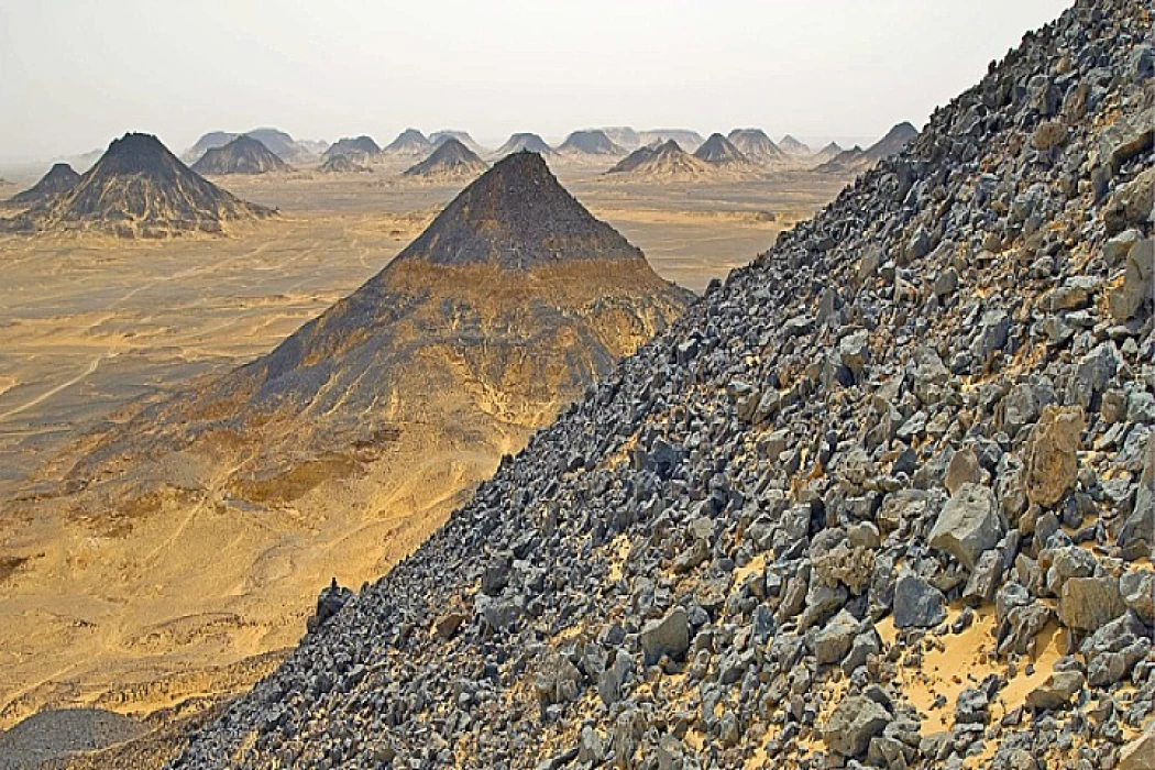 A Montanha Negra nas Bahariya Oasis