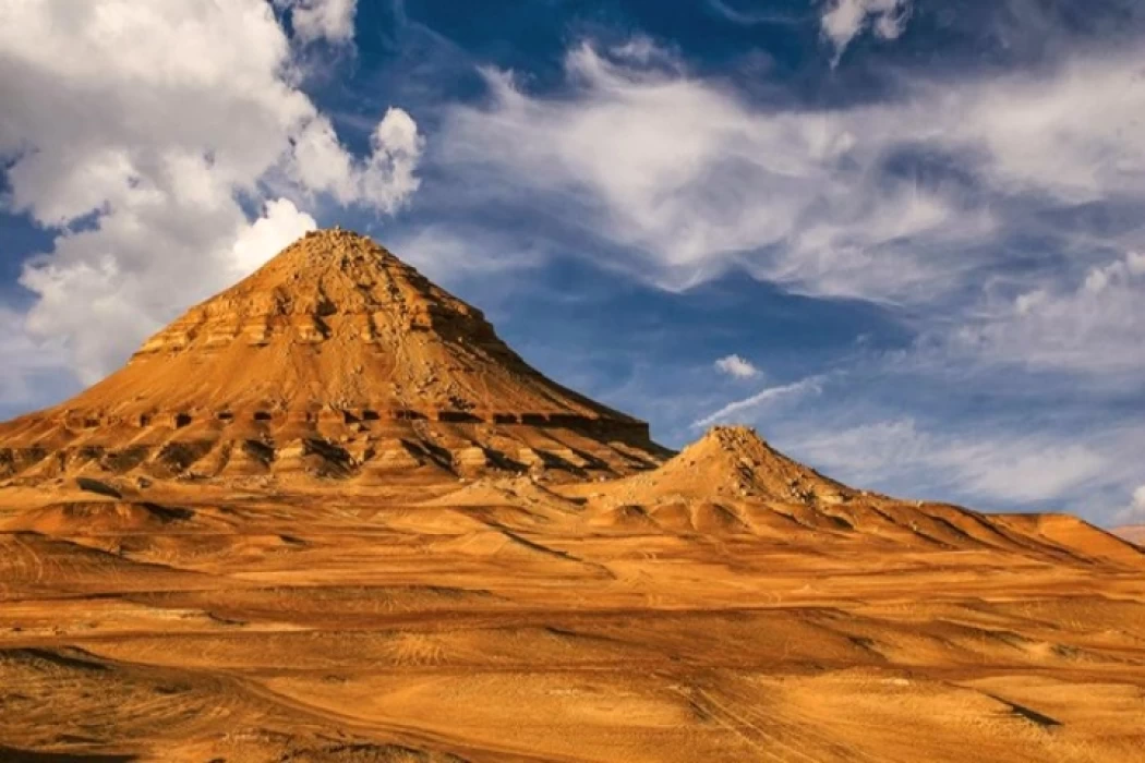 A Montanha do EL-Dest | JEBEL AL-DUST Baharia Oasis