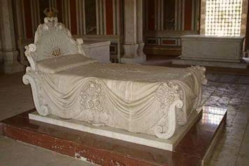 Mausoleo della Principessa Shwikar |Tomba della Principessa Shwikar
