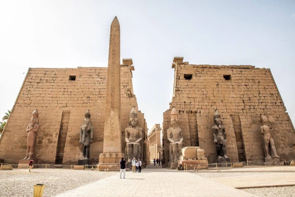 Excursión de 2 días a Luxor, Dandera y Abydos desde el puerto de Safaga
