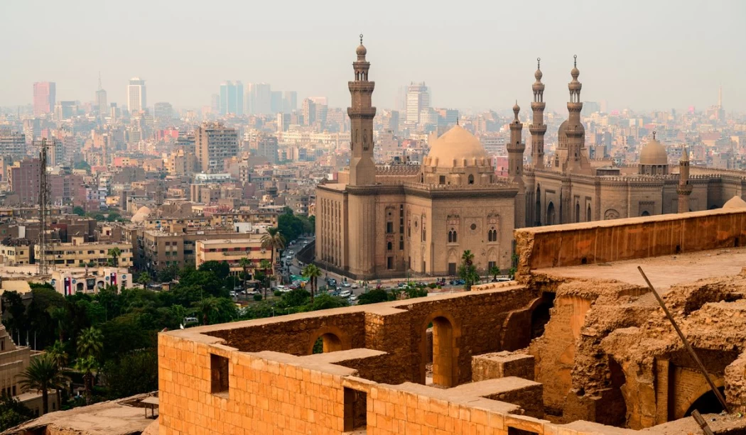 Grundlegende ägyptisch-arabische Phrasen und Wörter für Einheimische