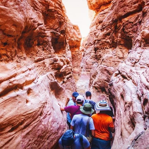 Farbige Schlucht und Berg Sinai Safari Reise von Scharm El Scheich