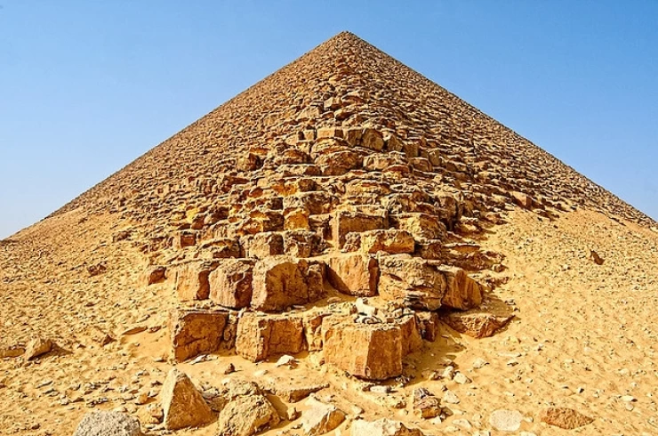 Tour delle piramidi di Giza, Memphis e Sakkara dall'aeroporto del Cairo