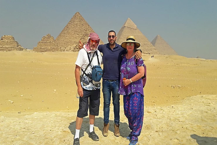 Excursión de un día  en el Cairo a las pirámides de Giza y las pirámides de Dahshur