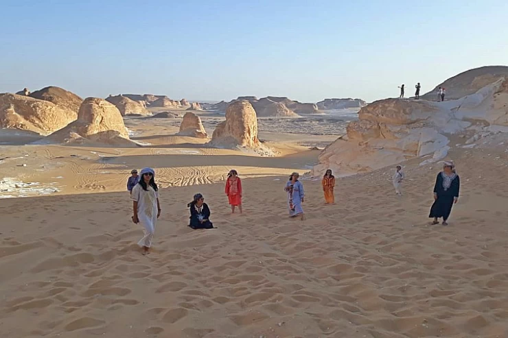 The White Desert and Bahariya Oasis Overnight from Cairo