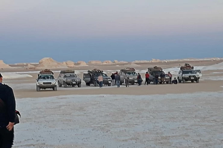 The White Desert and Bahariya Oasis Overnight from Cairo