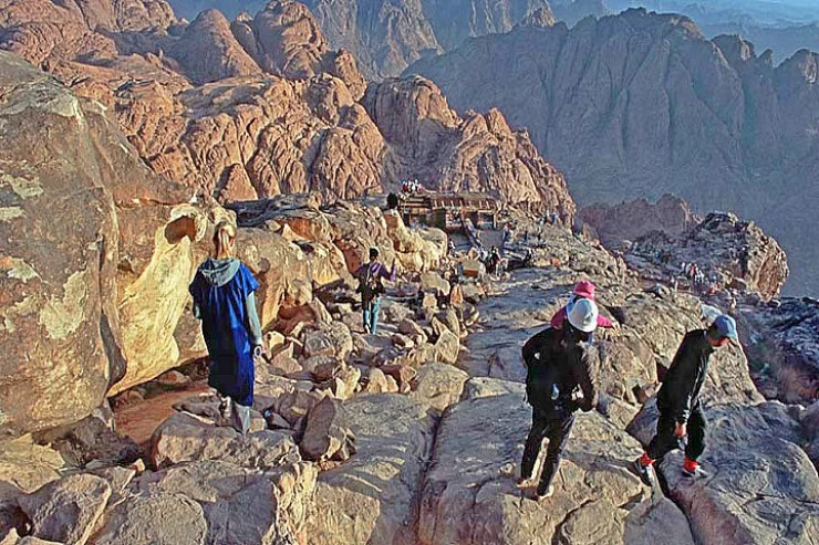 Wadi Shagg Meditation and Yoga Tour in Sinai