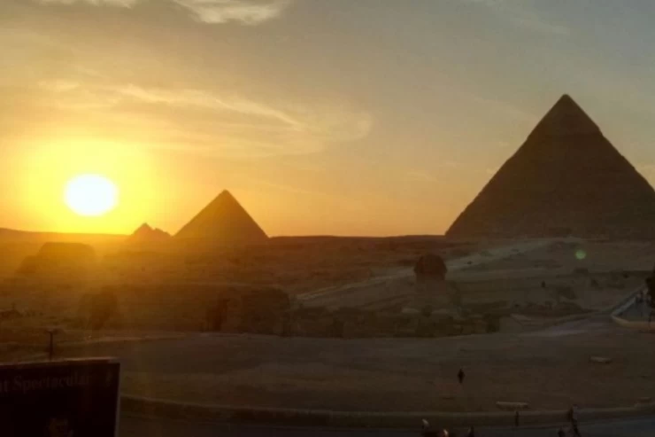 Day trip by plane from El Gouna to Great Pyramids, Memphis, and Saqqara