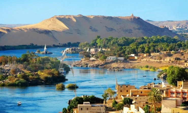 Viajes a Asuán desde El Cairo en avión