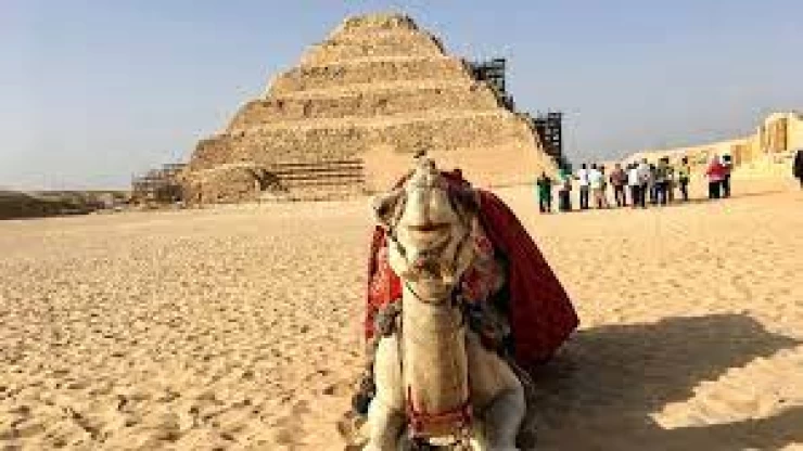 Besichtigung der Pyramiden von Gizeh und der Stufenpyramide vom Hafen Sokhna aus
