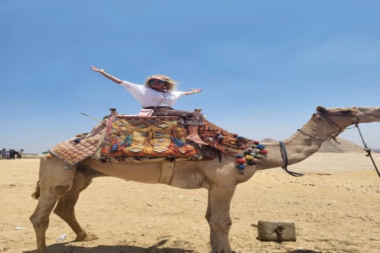 Excursión de un día en camello, feluca y quad en El Cairo